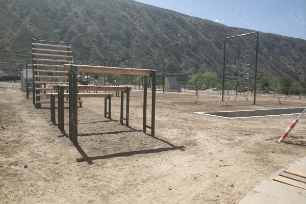 以专业巡检，筑牢四百米障碍训练的安全防线